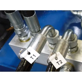 TARGHET. MG-DOG PVC PREFORATA BIANCA 20X20 - CEMBRE 48203