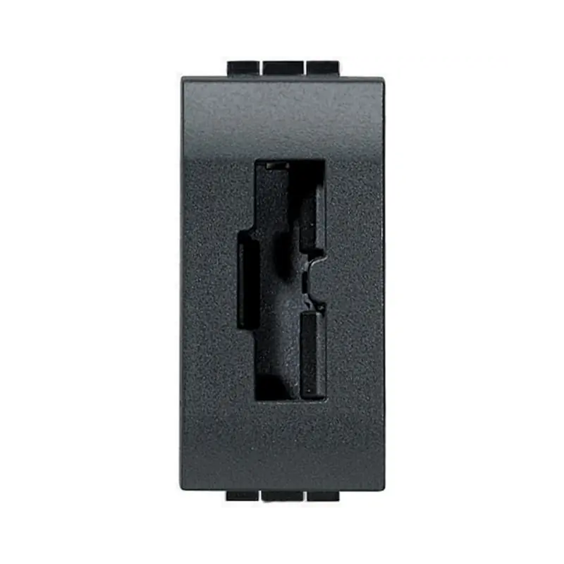 living int - presa 2P+T 10A di sicurezza - BTicino L4115