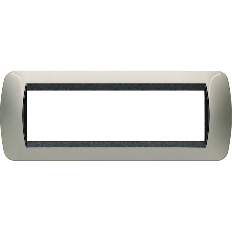 living int - placca 7 posti titanio chiaro - BTicino L4807TC